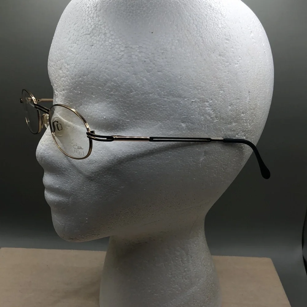 Vintage CAZAL Germany  Mod1142 49-20-135 Oval Gold Full Rim Glasses Classy